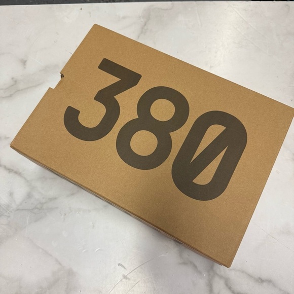 adidas Yeezy Boost 380 Size 12 in Hylte Glow NEW! - Picture 8 of 9